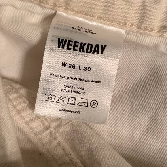 Weekday Rowe Jeans - Picture 2 of 4